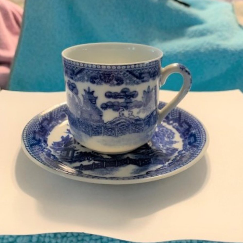 Antique Japanese BLUE WILLOW Tea Cup & Saucer - Picture 2 of 5